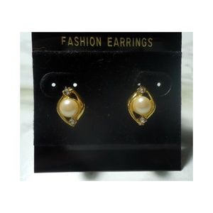 Vintage Pearl Stud Earrings